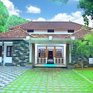 Pearl Beach Bungalow